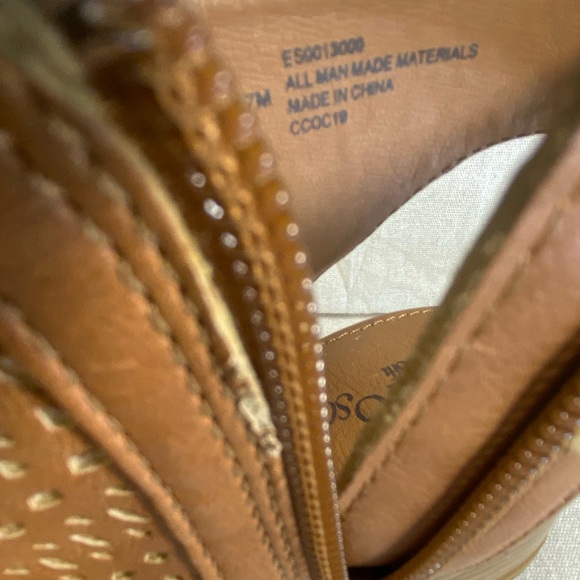 BOHO Sandals  Textured Design and Open Ankle; zipper or ties, size 7, A+ - Picture 10 of 11